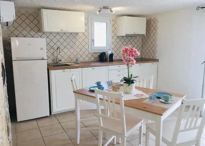 House Ilaria Acquamarina *